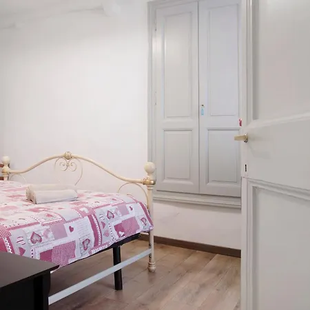 La Vecchia Torre Apartamento Porto Valtravaglia