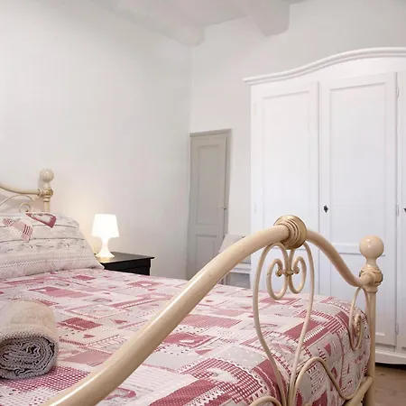 La Vecchia Torre Apartment *